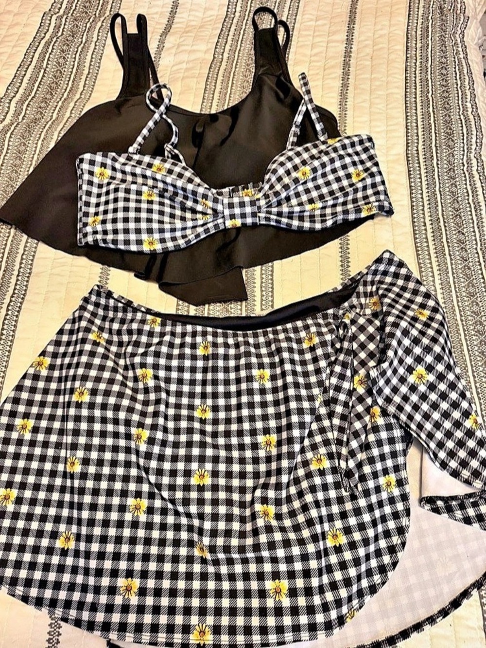 Old Navy Black & White Gingham Daisy Swim Skirt and Bikini Top Set Bikini Set XL
